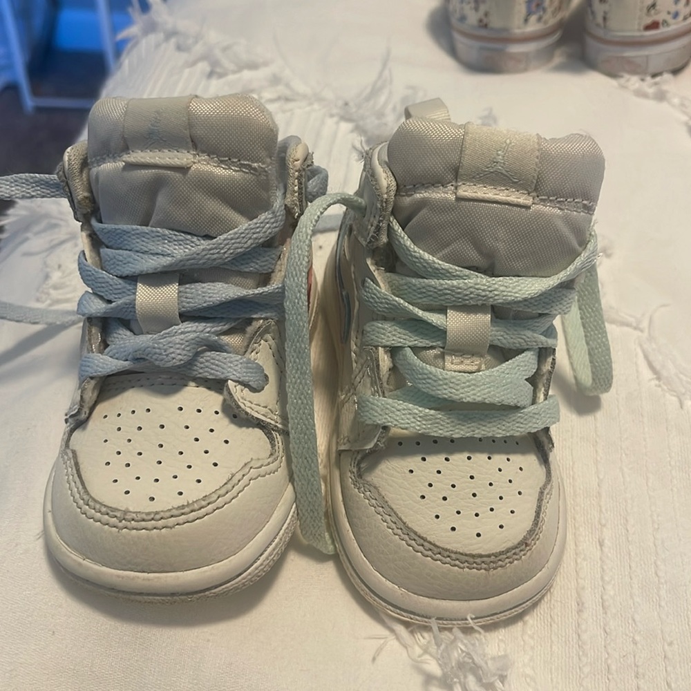 Toddler girl Nike Jordan’s